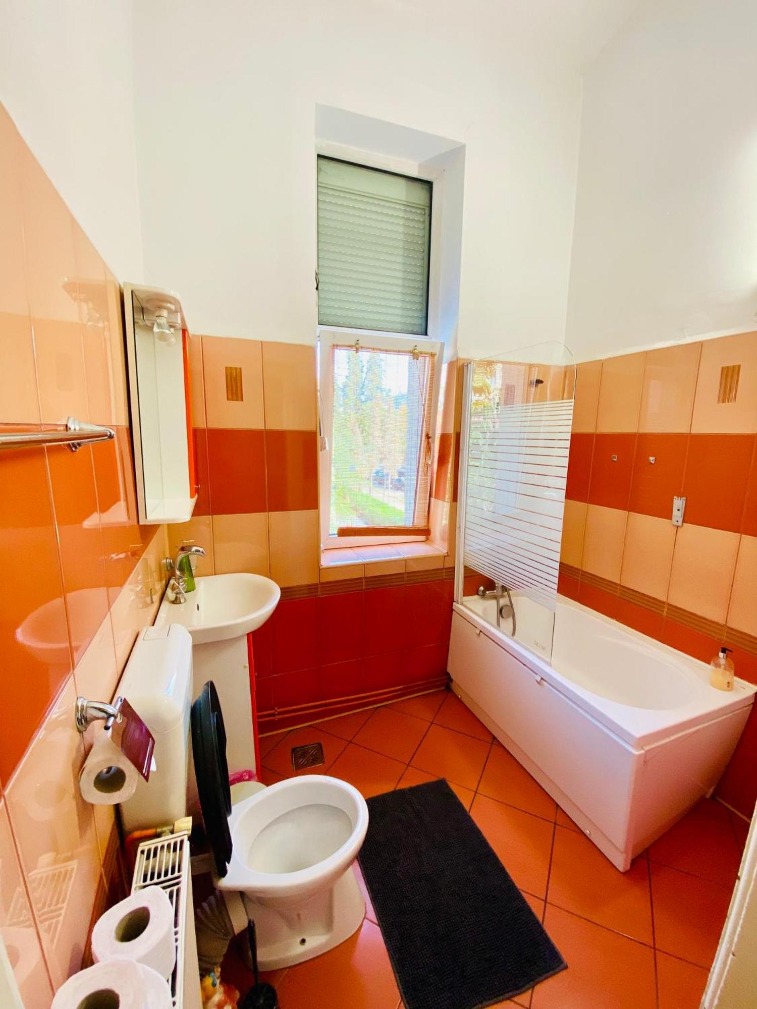 Central 2 Bedrooms Apartment براشوف المظهر الخارجي الصورة